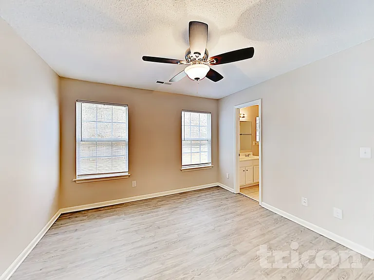 8600 Warwick Crest Ln — Photo 6