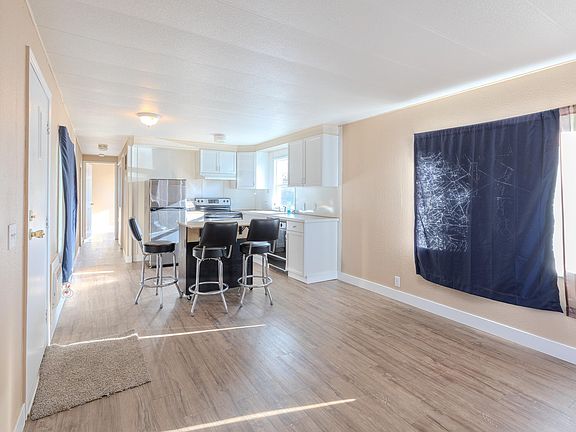 4th image of 34774 Millard Rd Unit 4