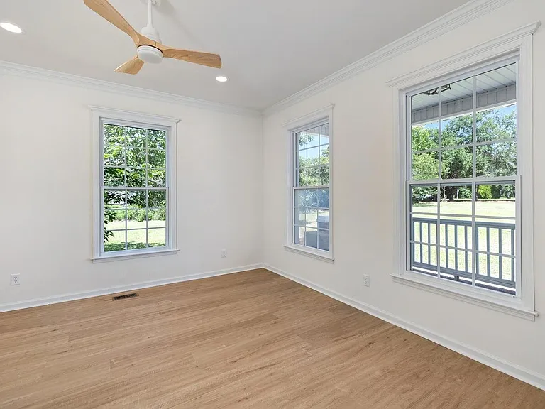 2090-4 Bridge Ct — Photo 6