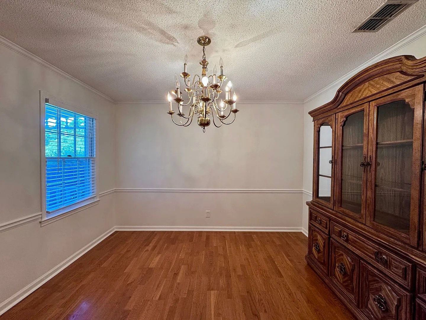 1310 Old Summerville Rd — Photo 3