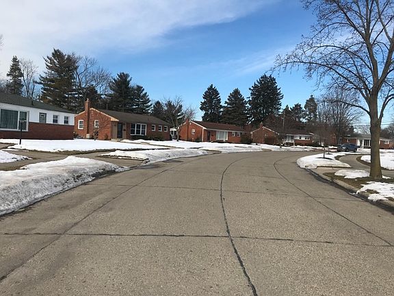 3rd image of 35959 Orangelawn St
