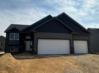 17726 Empire Trl, Lakeville, MN 55044
