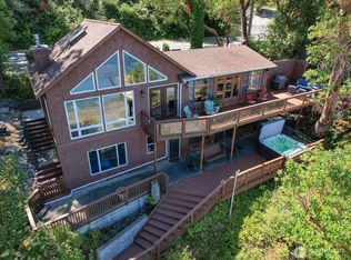1700 Madrona Way, Coupeville, WA 98239