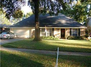330 Woodbine Dr, Shreveport, LA 71105