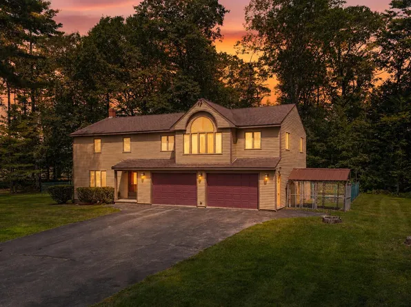 12 Pinewood Drive, Belgrade, ME 04917