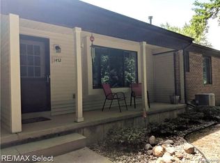 1452 Leisure Dr, Flint, MI 48507