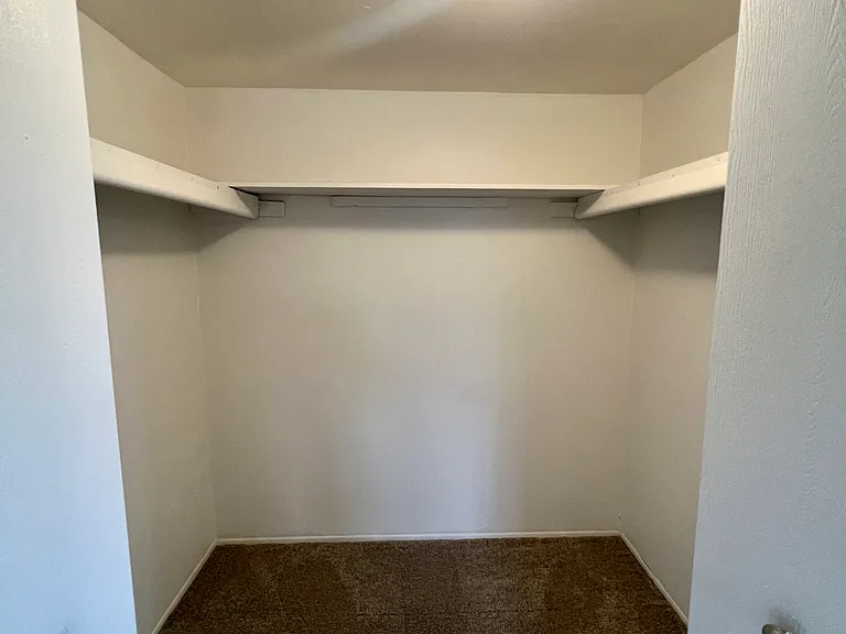 walkin closet
