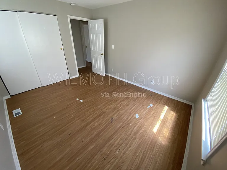 7910 Roy Rd — Photo 13