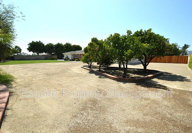 13515 W Telegraph Rd — Photo 39