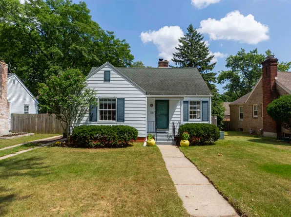 128 S Coquillard Dr, South Bend, IN 46617