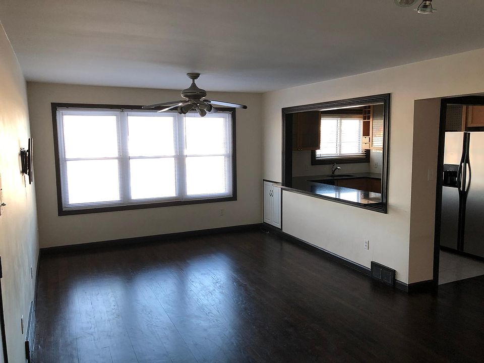 1st image of 25863 Woodward Ave APT 201