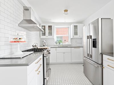 131 74th St APT 1F, Brooklyn, NY, 11209