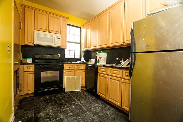 Rented by Nooklyn NYC LLC | media 22