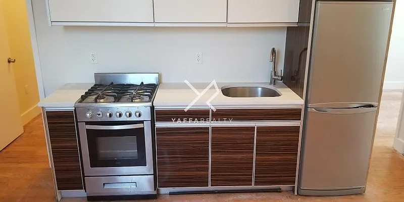 Rented by Yaffa Realty LLC | media 2