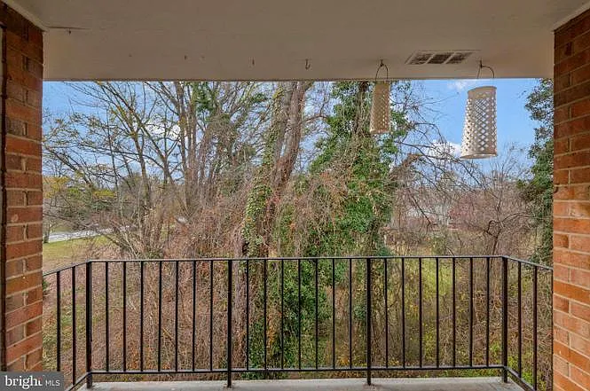 3846 Lyndhurst Dr #302 — Photo 18