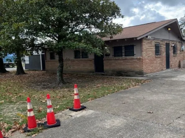 6055 N Foster Dr, Baton Rouge, LA 70805