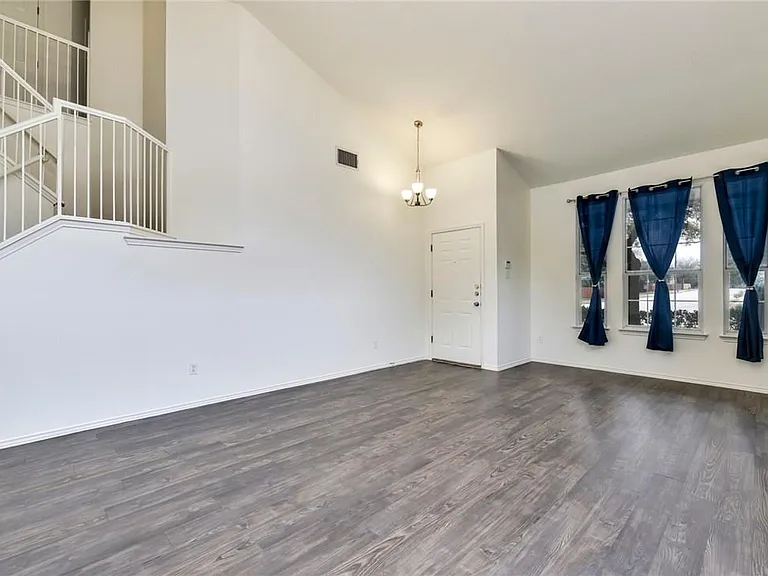 12733 Council Bluff Dr — Photo 2