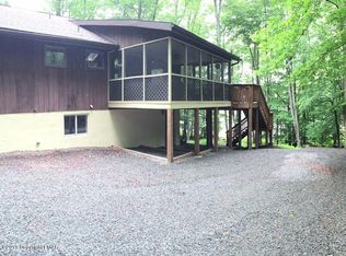 Lake Dr East F-813, Clifton, PA 18424