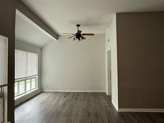 3rd image of 11110 Nieman Rd
