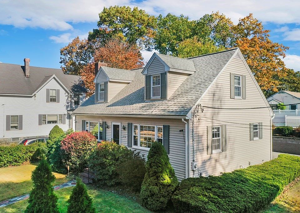 216 Boylston St, Lowell, MA 01852 Zillow