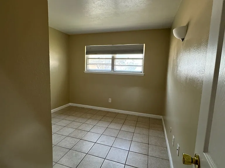 112 Manson Dr — Photo 8