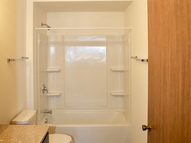 1153 Vogt Dr — Photo 7