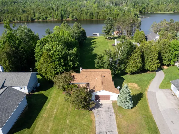 8658 W Black Ln, Cheboygan, MI 49721