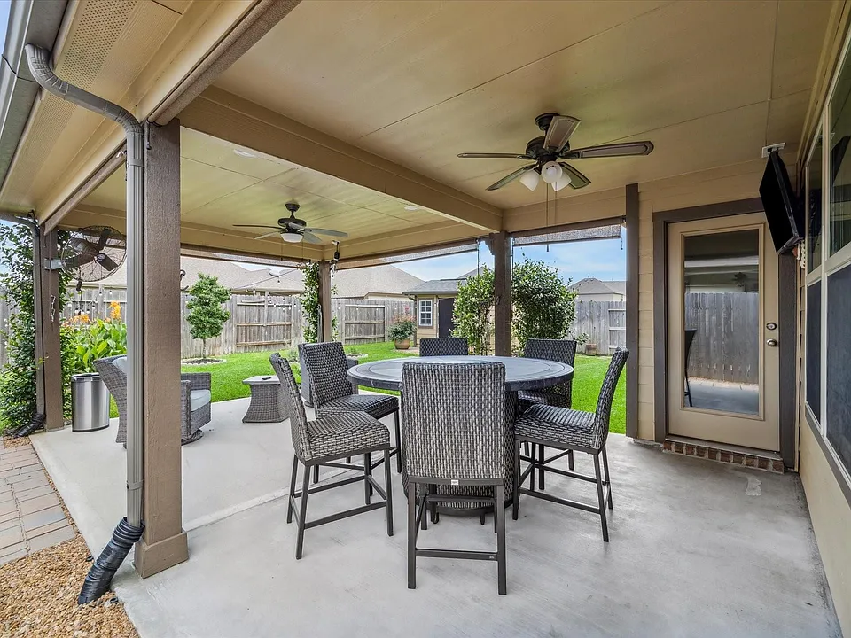 15434 Paxton Woods Dr