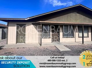 Amazing apt - huge private fenced yard, W/D hookups! Great location!, Mesa, AZ 85201