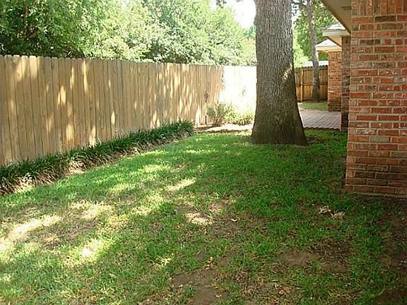 2nd image of 1116 Bishops Park St