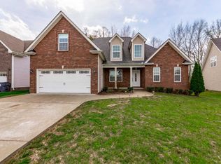 728 Cavalier Dr, Clarksville, TN 37040