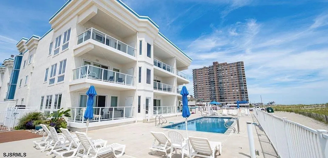 3 bed, 2.0 bath, $75,000 — Photo 1
