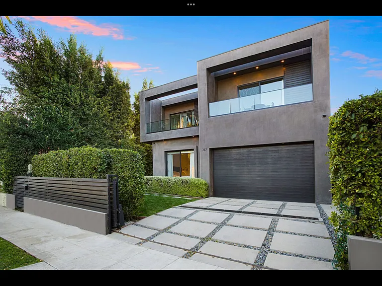 N Gardner St — Photo 46
