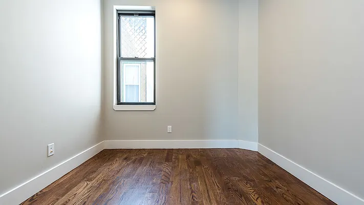 Rented by Nooklyn NYC LLC | media 18