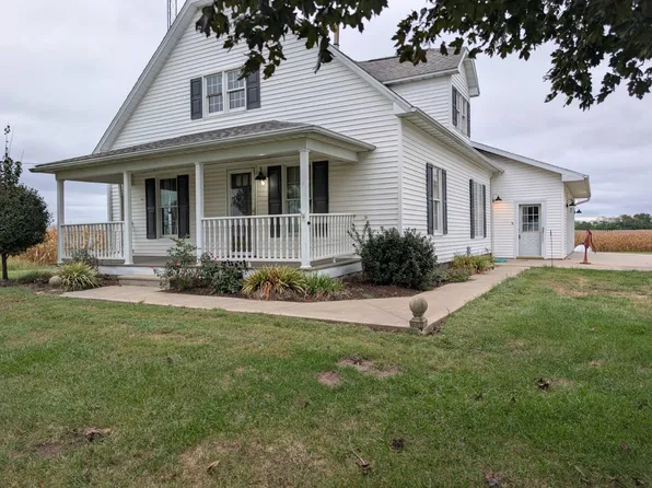 17727 E Richland Ave, Dundas, IL 62425