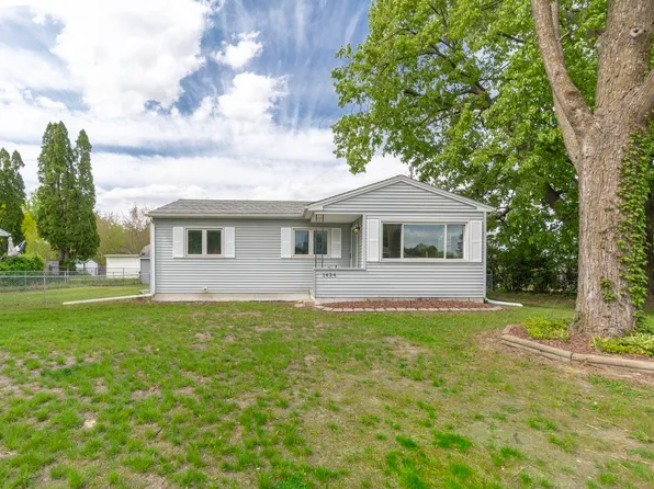 1424 Sager Ave, Waterloo, IA 50701