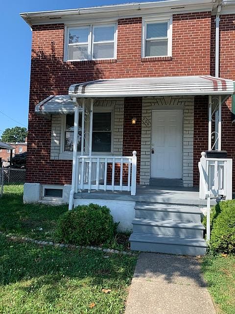 Covered front porch entrance