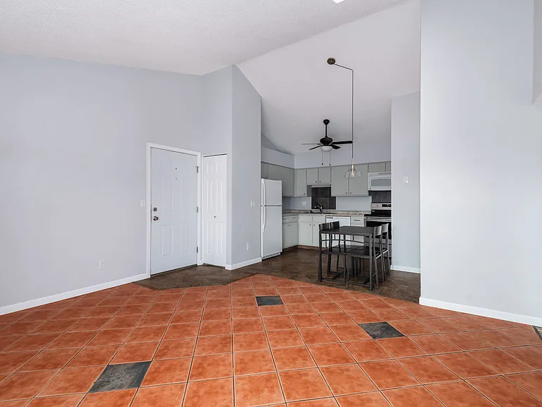 8803 Colorado Blvd #304 — Photo 4