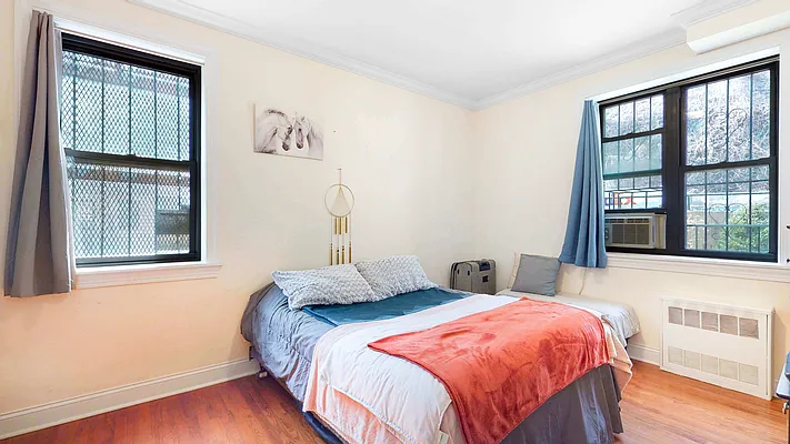 Rented by Bizzarro Agency | media 16