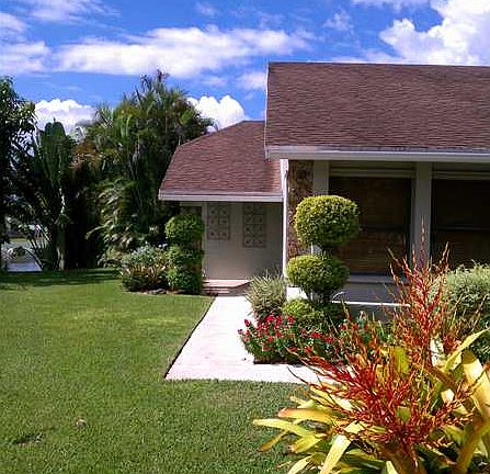 4th image of 8730 SW 51st St