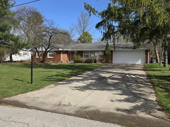 17335 Willowbrook Dr, South Bend, IN 46635