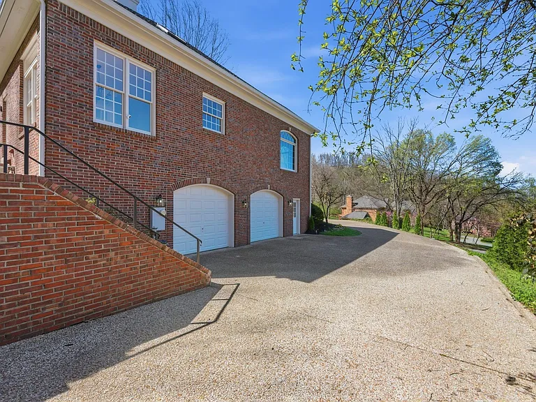 710 Ashley Run — Photo 40