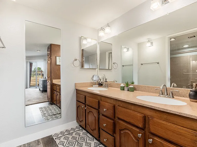 12212 N Paradise Village Pkwy S #1 — Photo 4