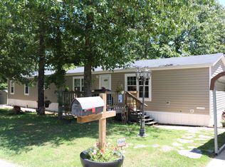 554 Osage Ln, Pineville, MO 64856