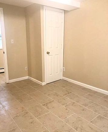5th image of 355 Leland Ave
