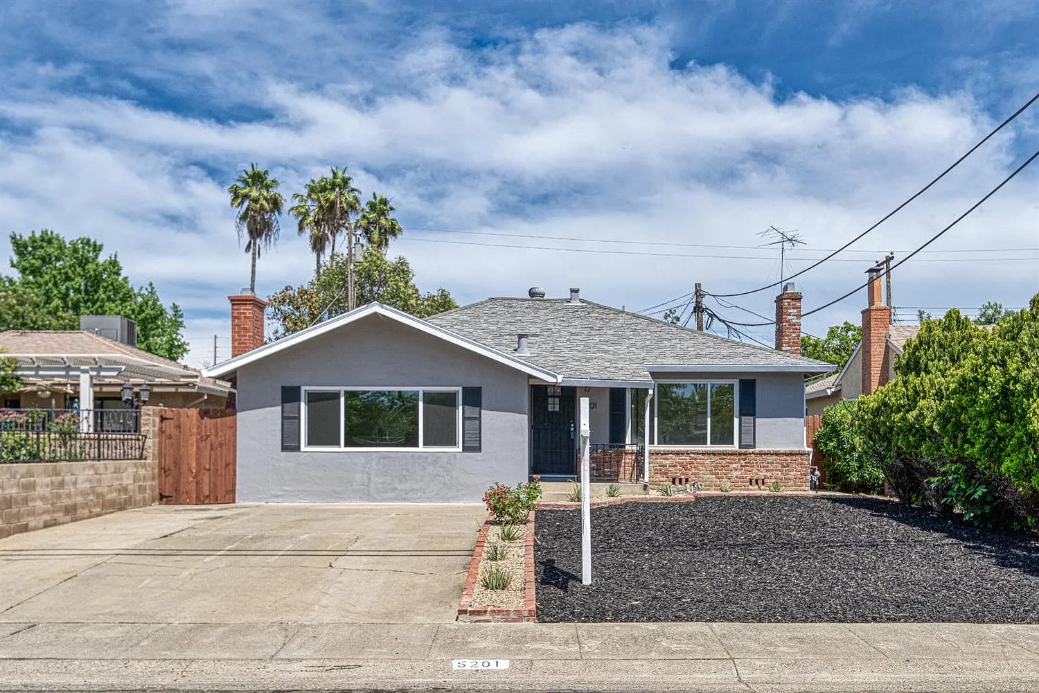 5201 63rd St photo 1