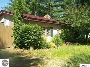 932 Fore St, Lake George, MI 48633