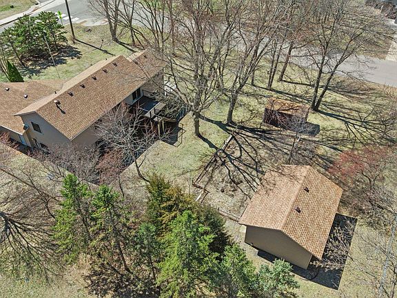 4th image of 741 Glenwood Ave