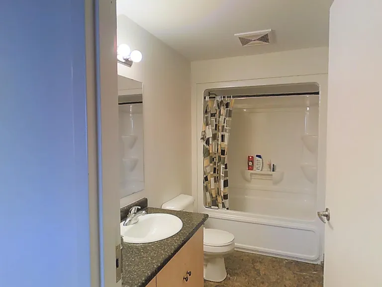 321 Lester St — Photo 11