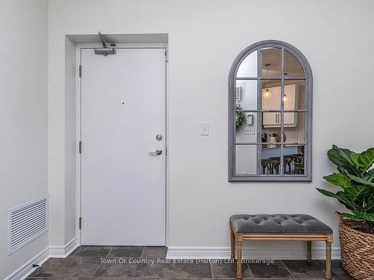 383 Main St E #310 — Photo 3